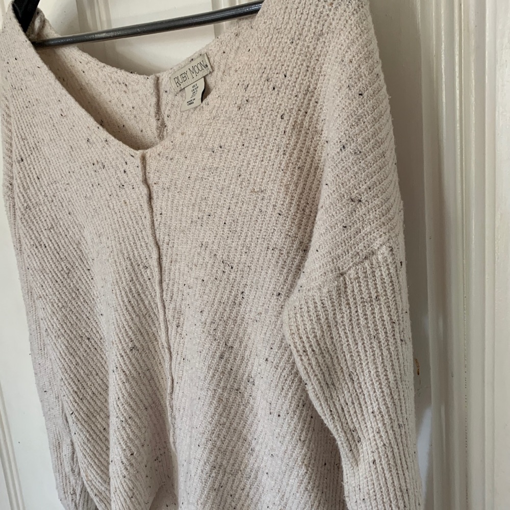 Women’s sweater - Picture 6 of 7